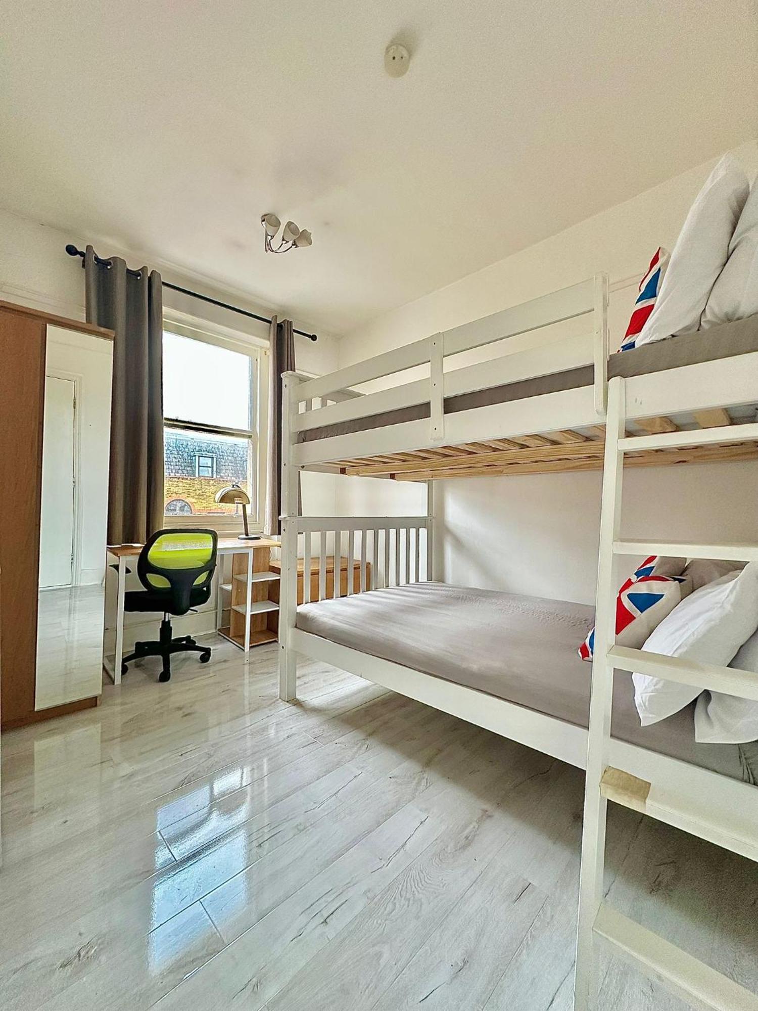 לונדון Guesthouse 81 מראה חיצוני תמונה