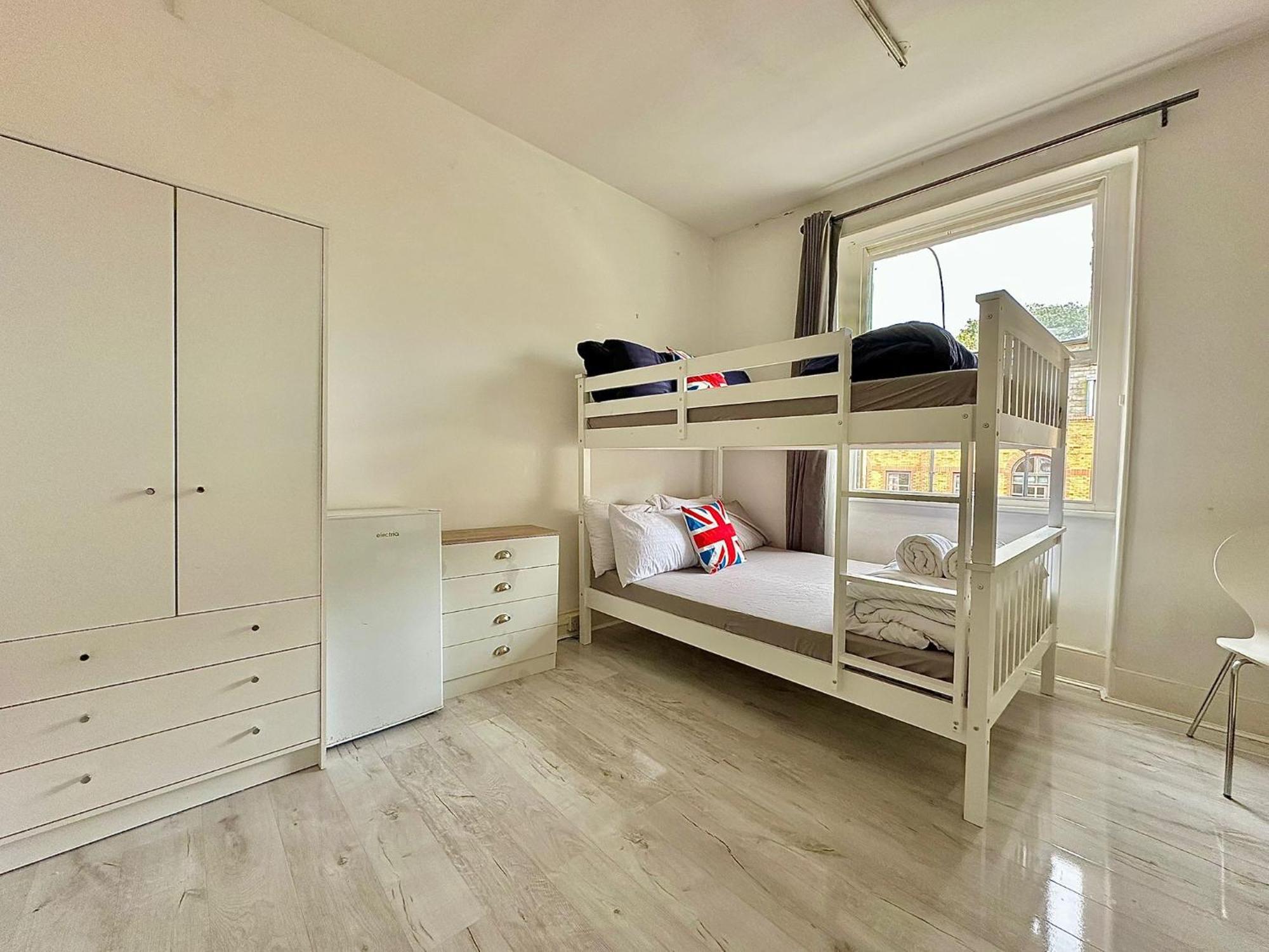 לונדון Guesthouse 81 מראה חיצוני תמונה