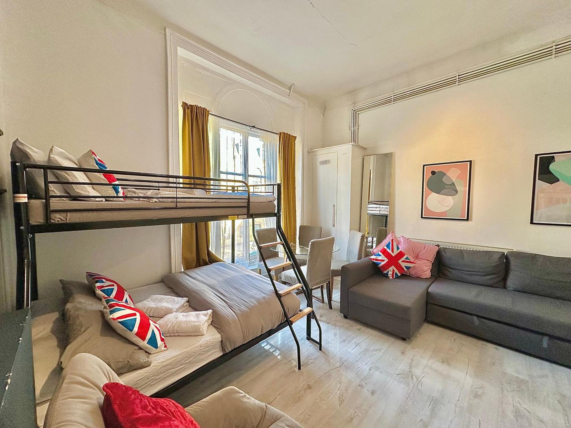 לונדון Guesthouse 81 מראה חיצוני תמונה